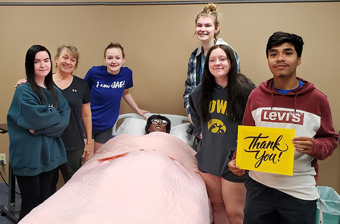 MCMHhospitalBedDonation Students ForWeb