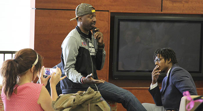 Ricky Smith talking to SWCC students