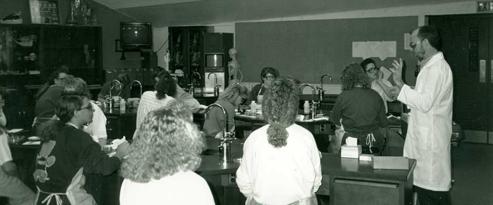 Faculty-&-Personnel570001.jpg
