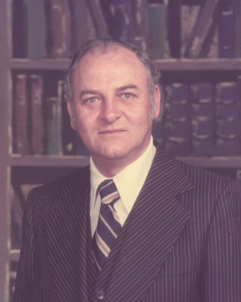 Dr. W. R. Pierce, Jr.