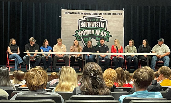 SWCC admissions and ag departments participate in Southwest IA Women in Ag Career Day